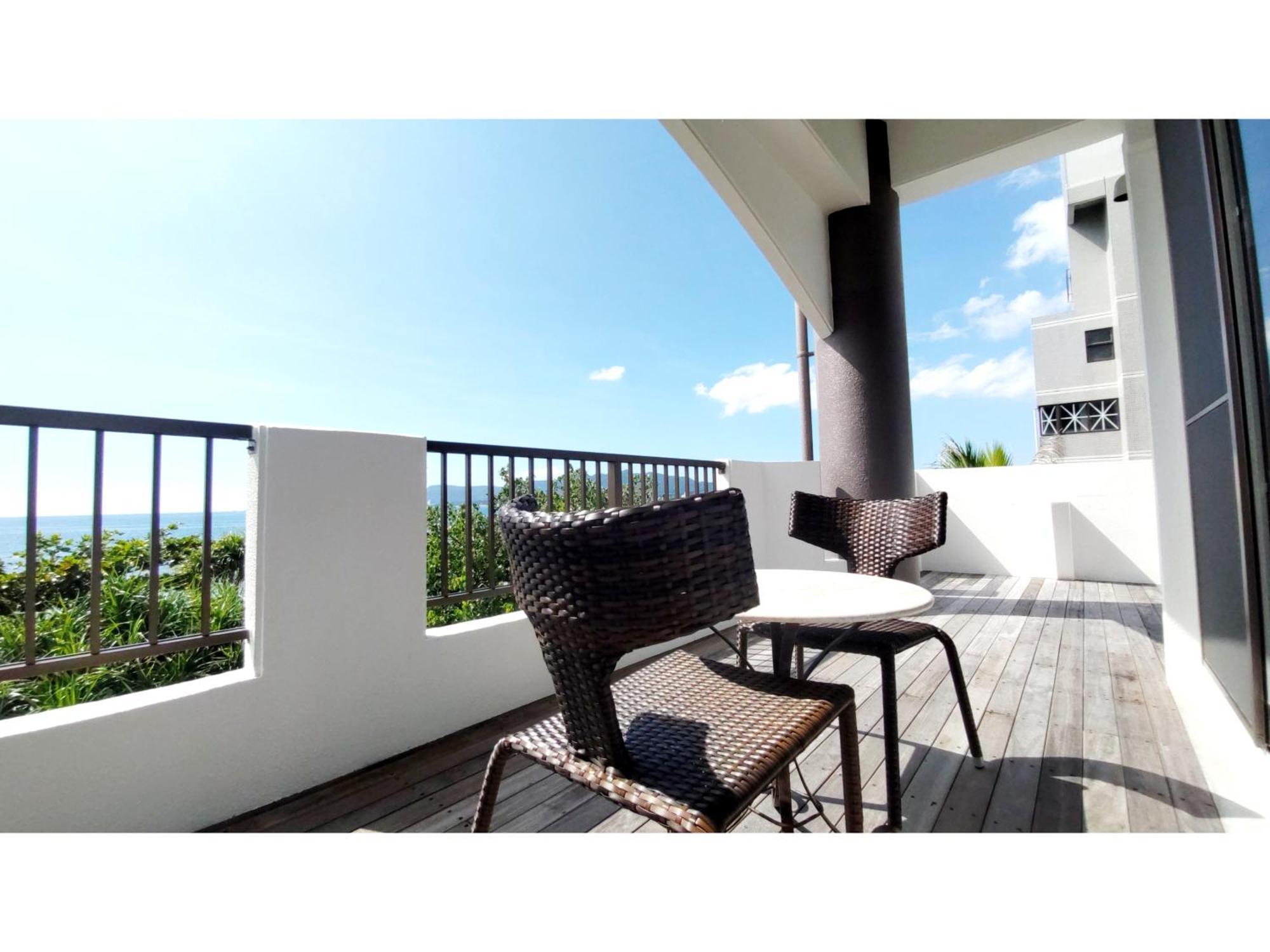 Kariyushi Condominium Resort Sea Side House Наго Экстерьер фото